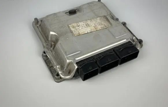 Renault Megane II Engine control unit/module 8200163528 0281011101 46919585