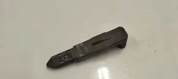 Volvo XC60 Headlight/headlamp mounting bracket 30763155