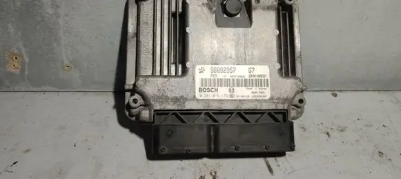 Chevrolet Captiva Engine control unit/module 96892357