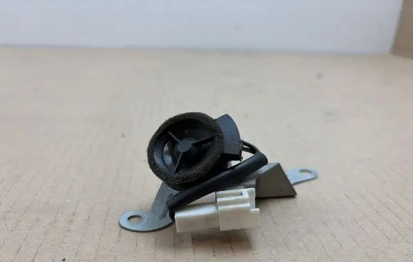 Mitsubishi Pajero Front door high frequency speaker MR411453