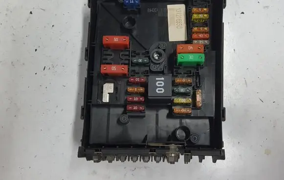 Volkswagen Golf VI Fuse box set 1K0937125DXXX 1K0937125D