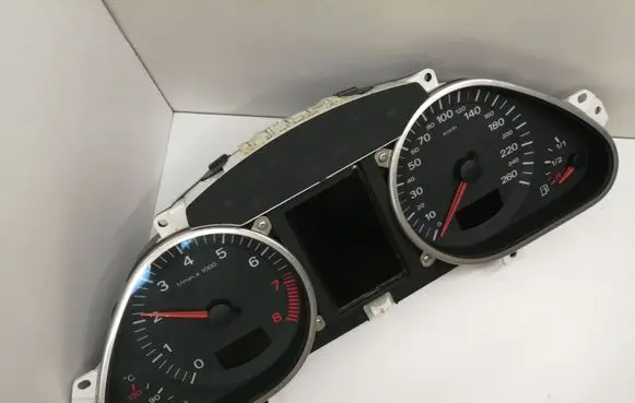 Audi A6 S6 C6 4F Speedometer (instrument cluster) 4F0920900M