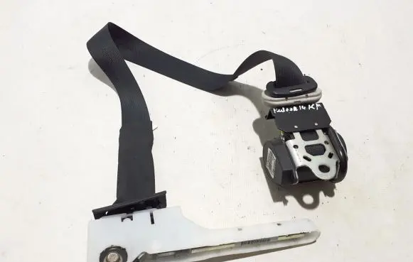 Nissan Pulsar Front seatbelt 627789200C