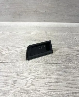 BMW 3 F30 F35 F31 USB socket connector 9207358 105026813 58450710