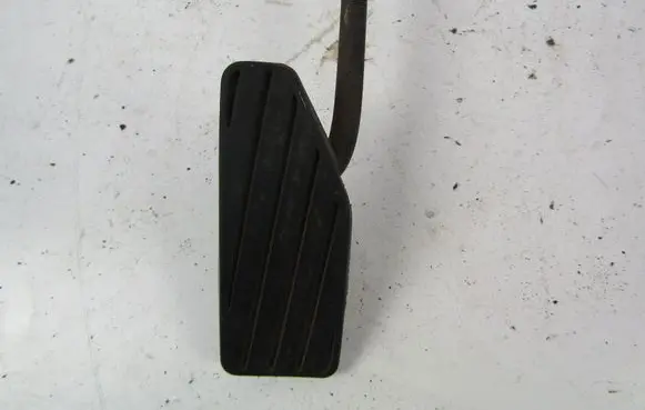 Suzuki Swift Cultus Accelerator throttle pedal 