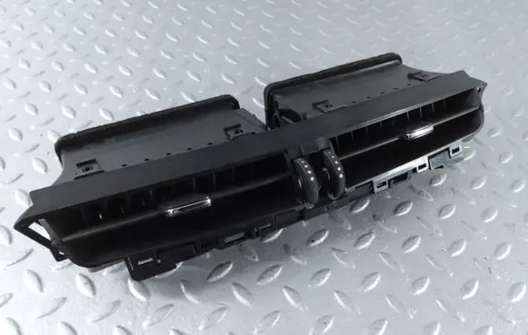 Cadillac XTS Dash center air vent grill 20900521