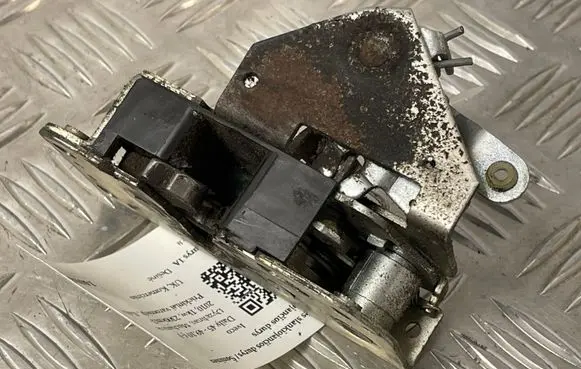Iveco Daily 45 - 49.10 Sliding door lock 