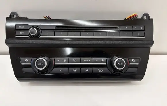 BMW 5 F10 F11 Climate control unit 16046610