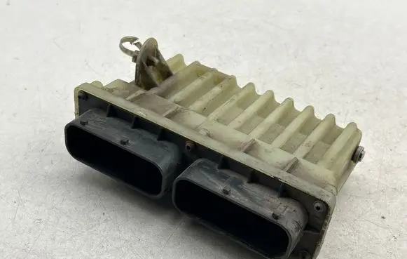 Opel Zafira A Coolant fan relay 24462346 15408375