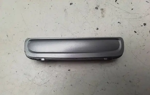 Mazda 6 Radio/GPS head unit trim GJ6AG1213