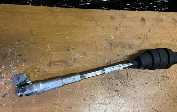 BMW X1 E84 Steering column universal joint 6780864