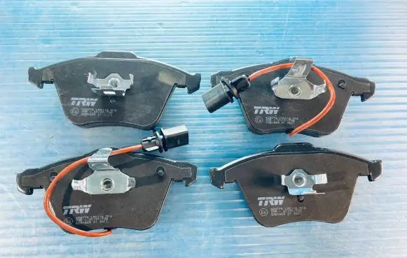 Ford Kuga II Brake pads (rear) GDB1938 90R01120