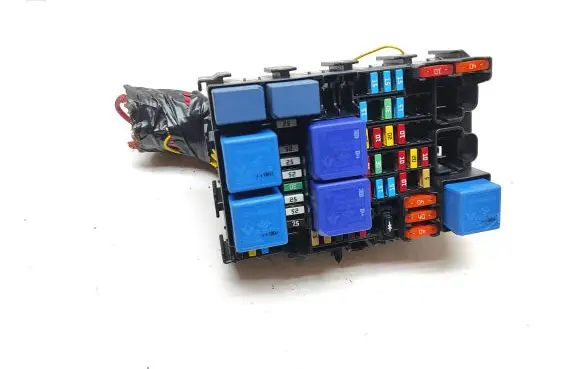 Renault Talisman Fuse module 243800453R