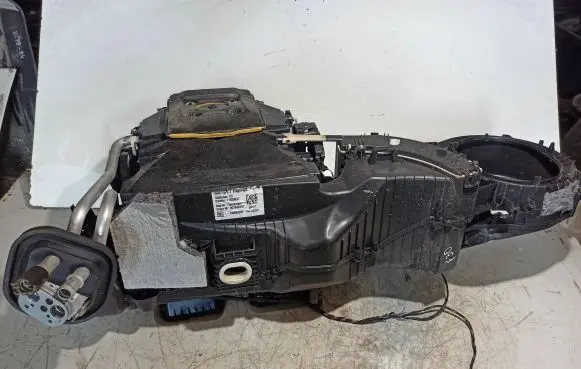 BMW 4 F32 F33 Interior heater climate box assembly 9325141 T95533304 71020037