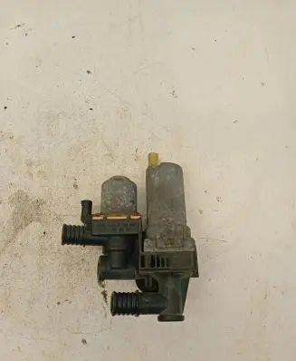 BMW 1 E81 E87 Coolant heater control valve 64118369807 1147412149