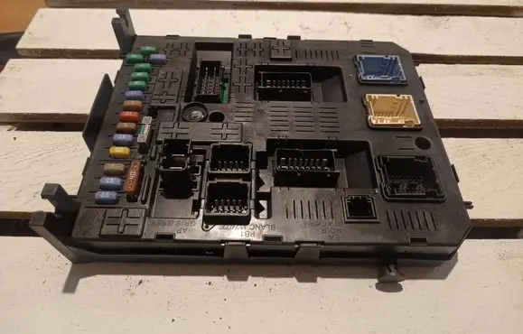 Peugeot Expert Fuse box set 281164872 2816487 281197595
