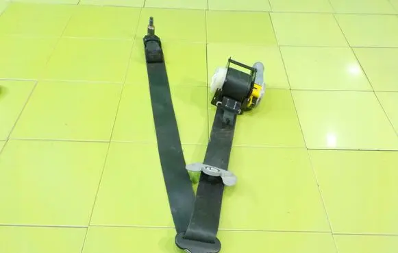 Hyundai ix35 Front seatbelt PRZOD BEZPIECZENSTWA