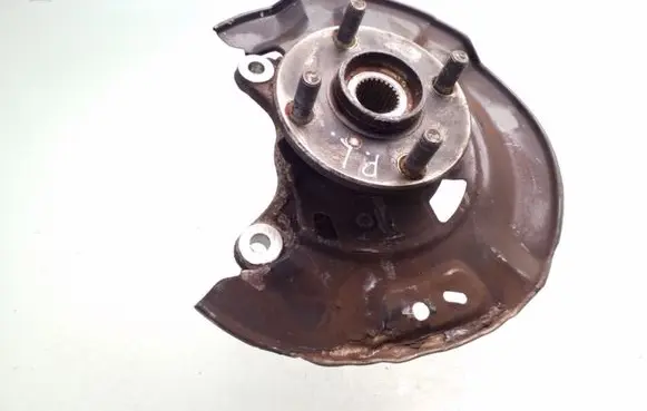 Toyota Yaris Front wheel hub spindle knuckle