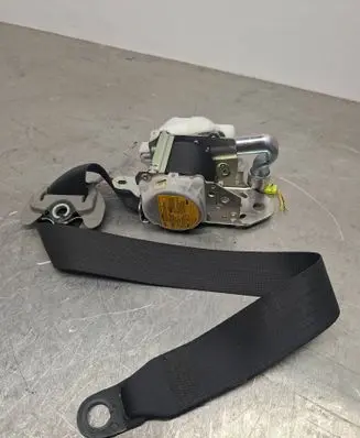 Toyota RAV 4 (XA30) Front seatbelt 7Q1410P 659271