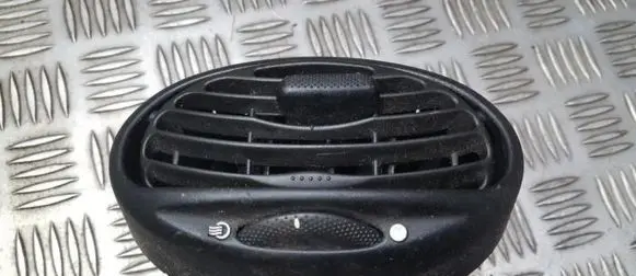 Ford Focus Dash center air vent grill 98AB19893B D181AR66ZA