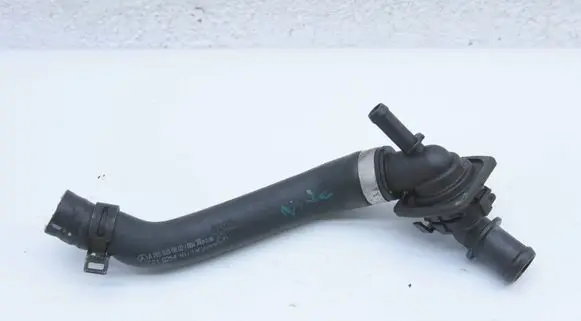 Mercedes-Benz C W204 Engine coolant pipe/hose A2058300802