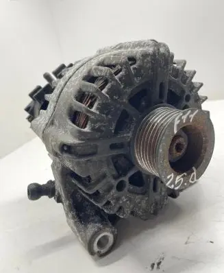 BMW 5 F10 F11 Generator/alternator 7807187 131X221A