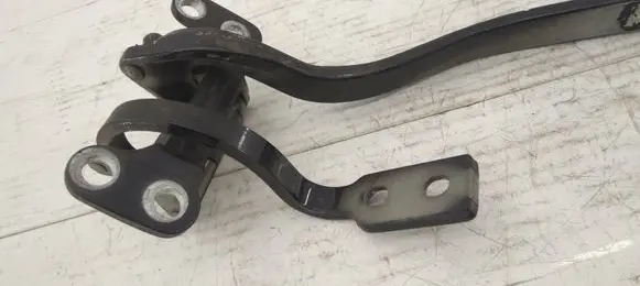 Volkswagen Touareg I Tailgate/trunk/boot hinge 7L6827301E