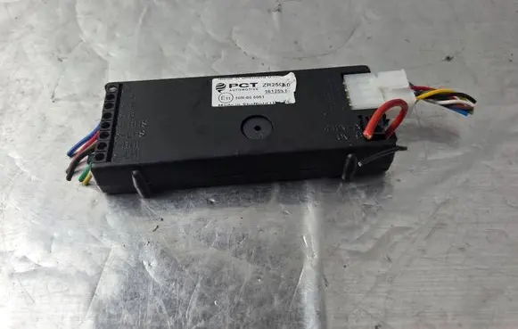 Volvo XC60 Tow bar trailer control unit/module ZR2500 10R065061 1612531