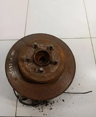 Chrysler 300 - 300C Rear wheel hub N0code