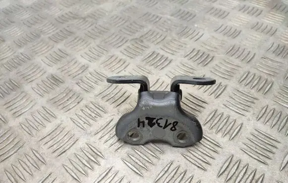 Toyota RAV 4 (XA50) Front door upper hinge