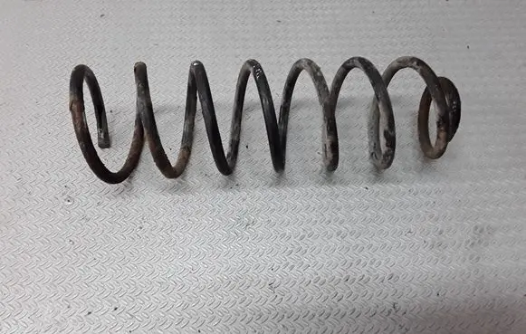 Volkswagen Golf III Rear coil spring