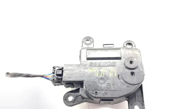 Hyundai Kona I Air flap motor/actuator H400730881