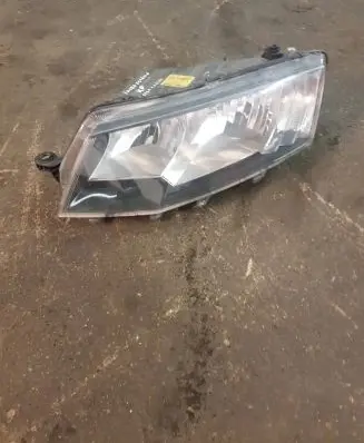 Skoda Octavia Mk3 (5E) Headlight/headlamp 5E2941015 030127260100 334120