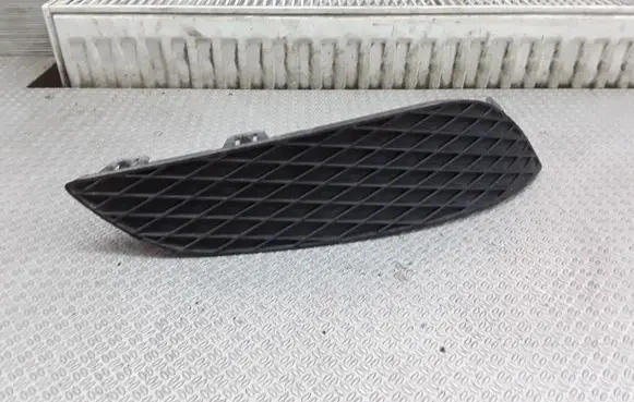 Opel Astra H Front bumper lower grill 13225763