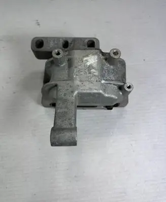 Volkswagen Tiguan Engine mount vacuum valve 5N0199262AA