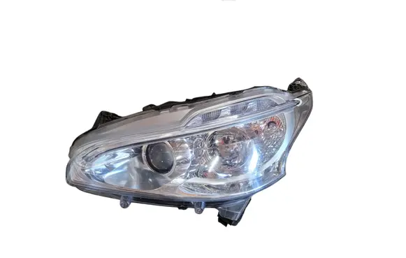 Peugeot 208 Headlight/headlamp 5501165L