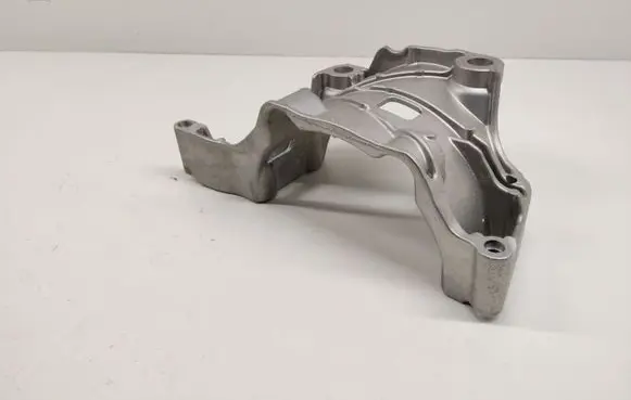 Volvo V60 Generator/alternator bracket 31480101