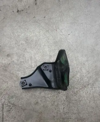 Toyota Verso Front splash guards bracket 538360F010