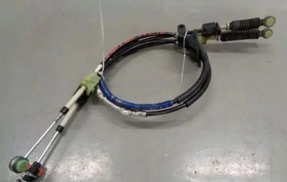Mazda 323 Gear shift cable linkage