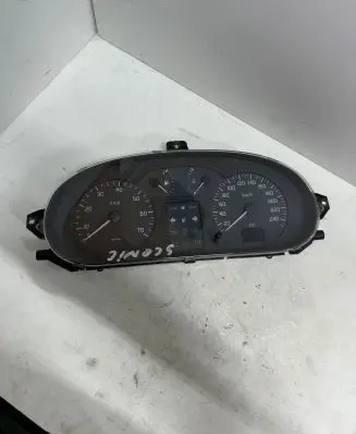 Renault Megane I Speedometer (instrument cluster) P7700427900A