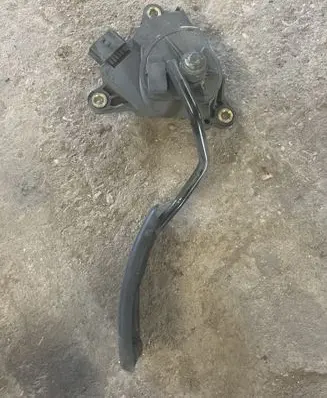 Renault Megane II Accelerator throttle pedal 8200153270 820015327 1255A