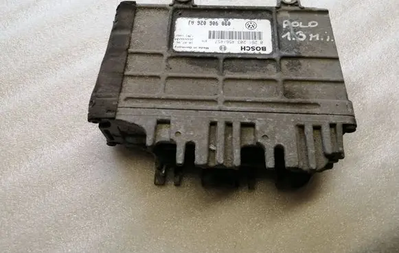 Volkswagen Polo III 6N 6N2 6NF Engine control unit/module 030906026AJ 26SA3820 0261203456
