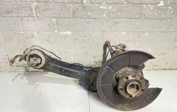 Volvo XC60 Rear wheel hub spindle/knuckle 76915A969