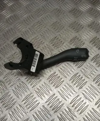 Skoda Fabia Mk1 (6Y) Wiper control stalk 4B0953503H