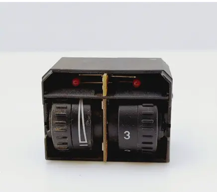 Volkswagen Caddy Headlight level height control switch 2K0941333
