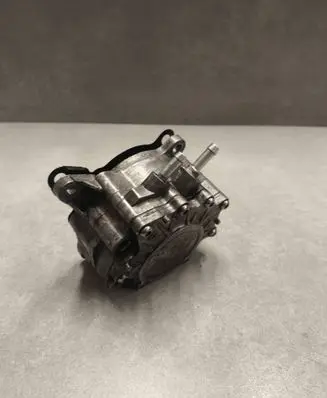 Volkswagen Touran I Vacuum pump 03G145209