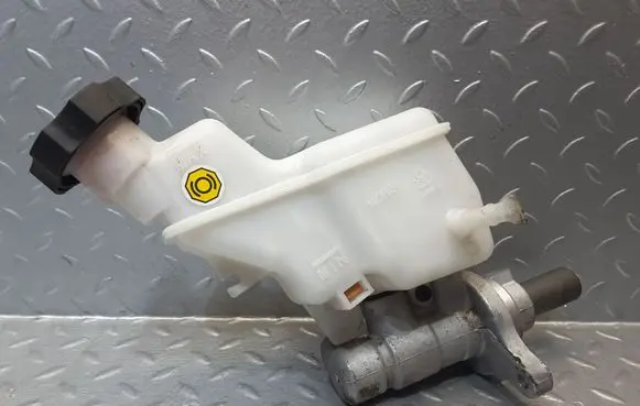 KIA Optima Master brake cylinder 58510D4720 58540A9000