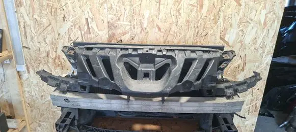Peugeot 308 Radiator support slam panel