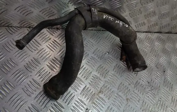 Mercedes-Benz Vito Viano W638 Engine coolant pipe/hose