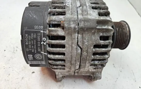 Volkswagen Sharan Generator/alternator 021903025C